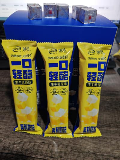 1*6盒*15条*36g伊利妙芝一口轻酪生牛乳原味