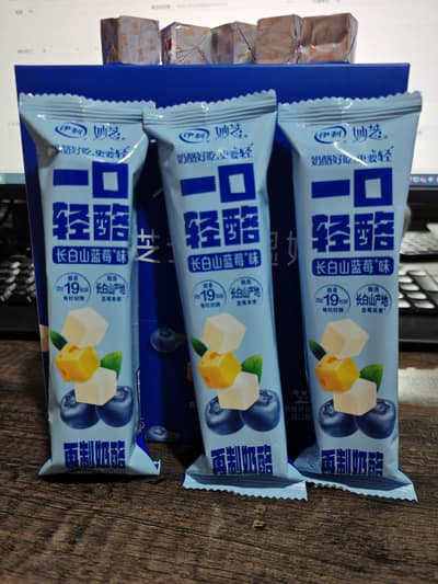 1*6盒*15条*36g伊利妙芝一口轻酪长白山蓝莓
